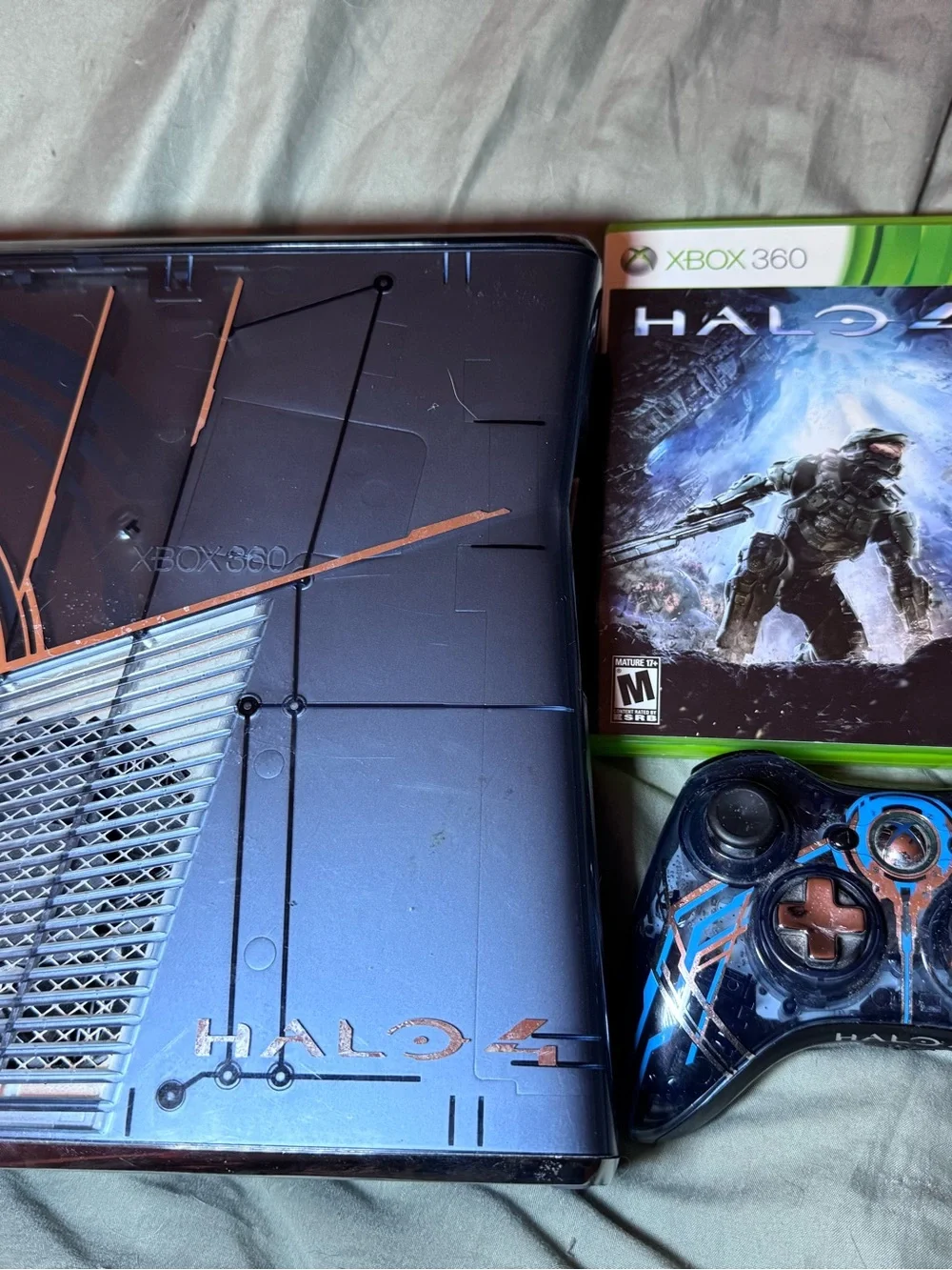 Halo 4 Special Edition Console Bundle - Black/Blue